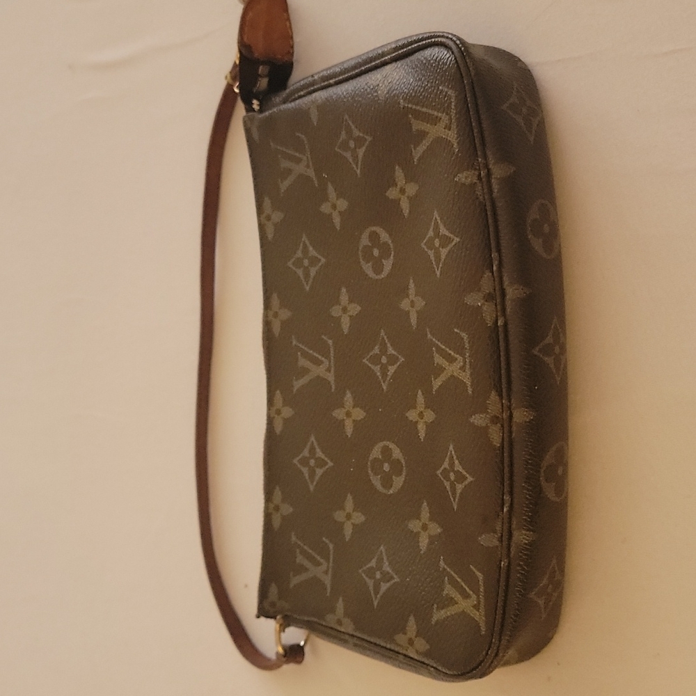 Louis Vuitton Monogram Canvas Pochette Accessoires
